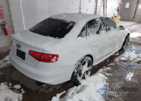 2015 Audi A4 2.0T Premium z USA, uszkodzony, nr VIN WAUBFAFL4FN025037